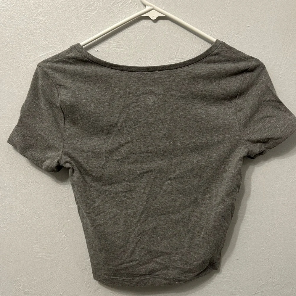 Grey cropped t-shirt - Picture 2 of 4
